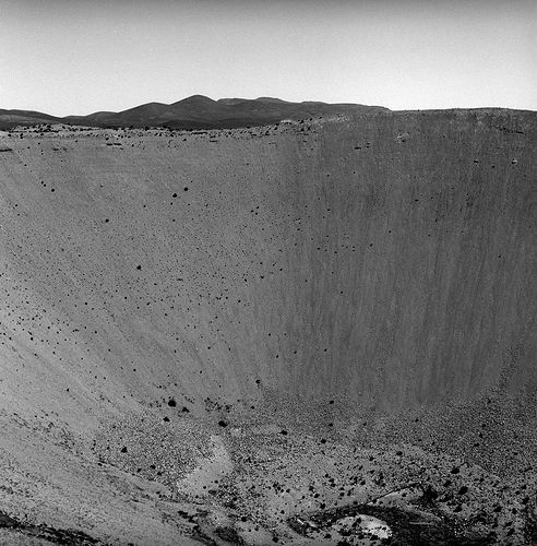 A maior cratera produzida por uma exploso nuclear