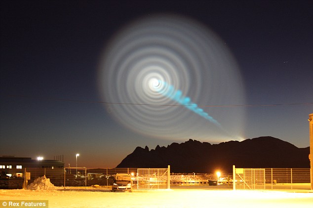 Misteriosa luz espiral sobre a Noruega