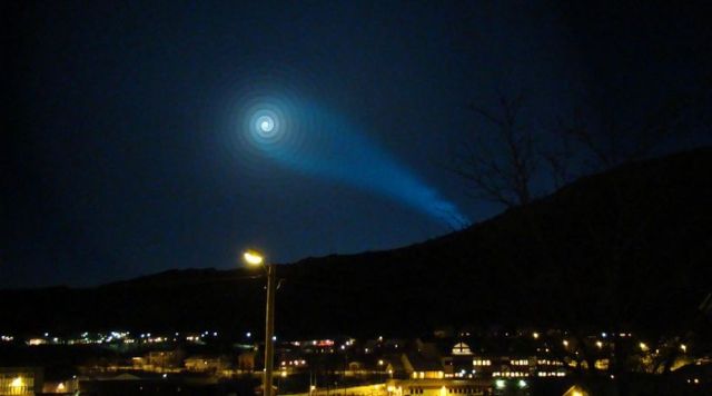 Misteriosa luz espiral sobre a Noruega