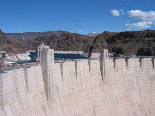 Construo de uma ponte sobre a represa Hoover