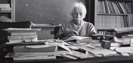 Albert Einstein: to genial quanto bagunceiro