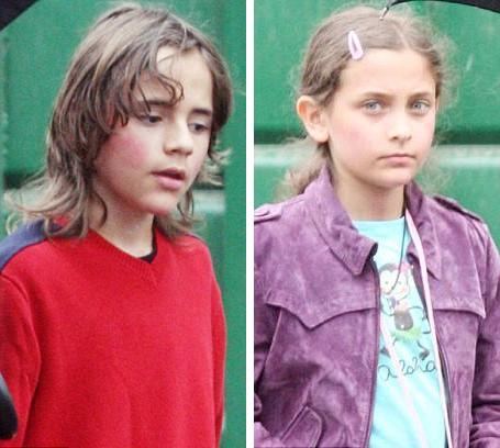 Filhos de Michael Jackson mostram a cara