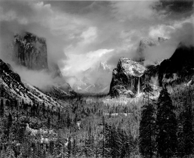 Clearing winter storm, Yosemite National Park (1935), de Ansel Adams.