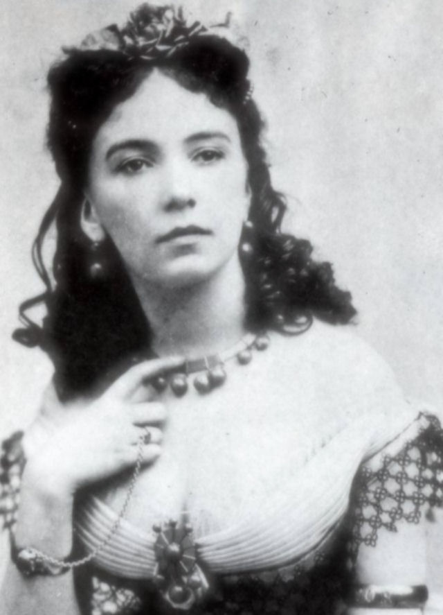 Cora Pearl