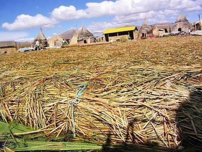 As Ilhas flutuantes do Titicaca