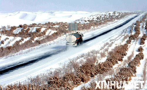 Taklamakan, um deserto que se cobre de neve