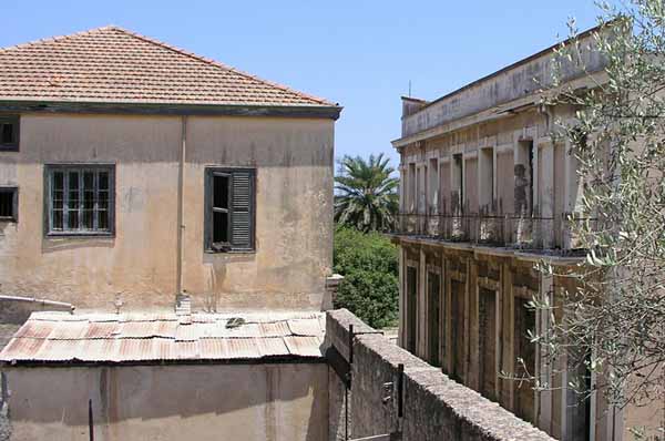 Lugares abandonados pelo mundo