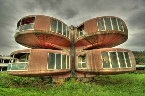 Lugares abandonados pelo mundo