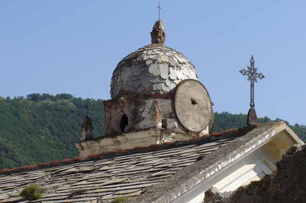 Lugares abandonados pelo mundo