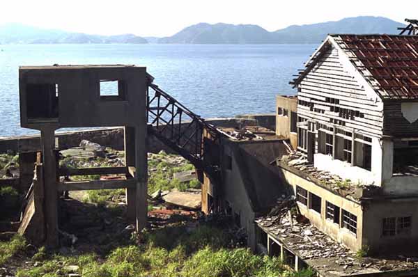 Lugares abandonados pelo mundo