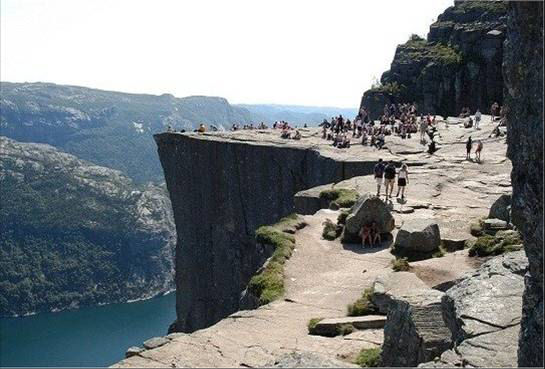 Maravilhas da natureza - Preikestolen, a Pedra do Plpito