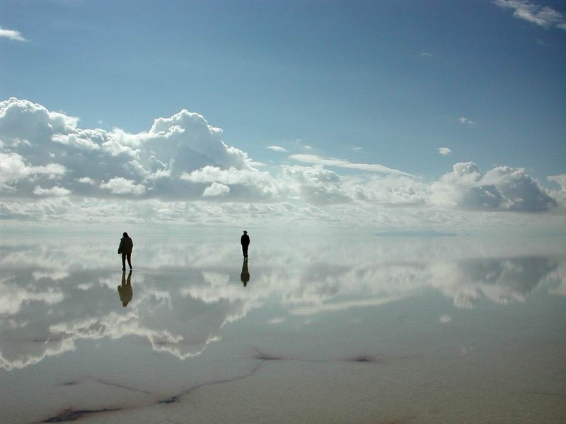 Maravilhas da natureza - Uyuni, onde o horizonte alcana o cu.