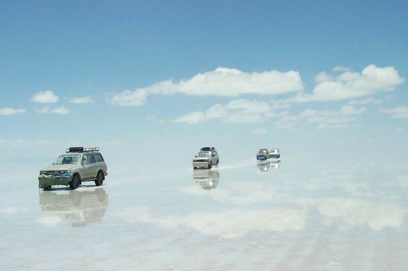 Maravilhas da natureza - Uyuni, onde o horizonte alcana o cu.