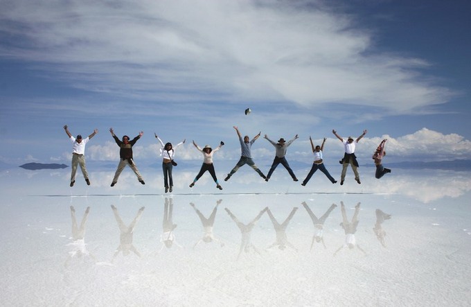 Maravilhas da natureza - Uyuni, onde o horizonte alcana o cu.