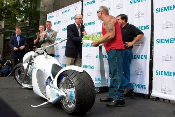 A Orange County Choppers fabrica moto eltrica em parceria com a Siemens